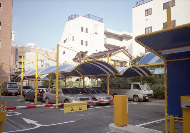 駐車場・デザインテント